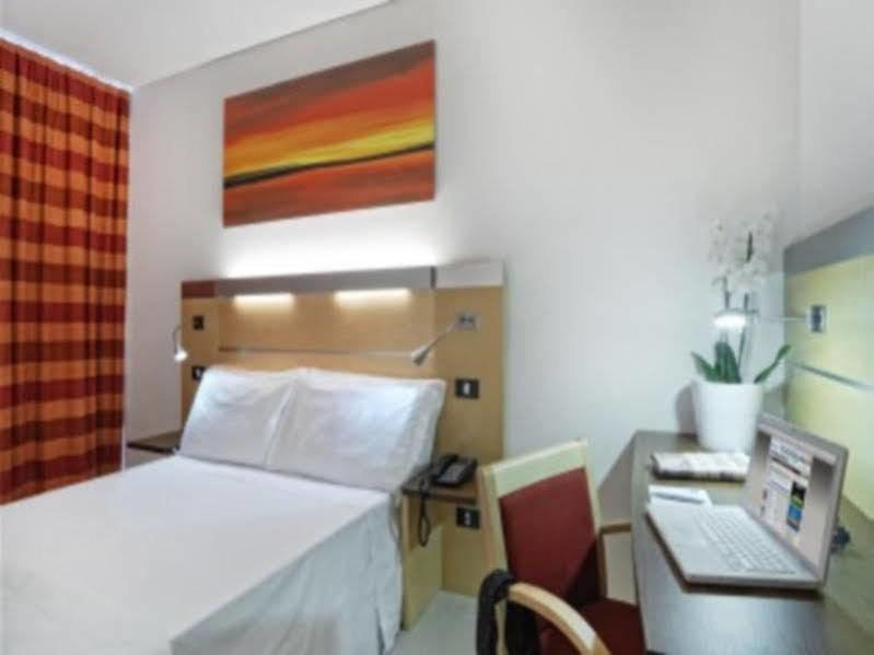 Sotel Nomentana Roma Esterno foto