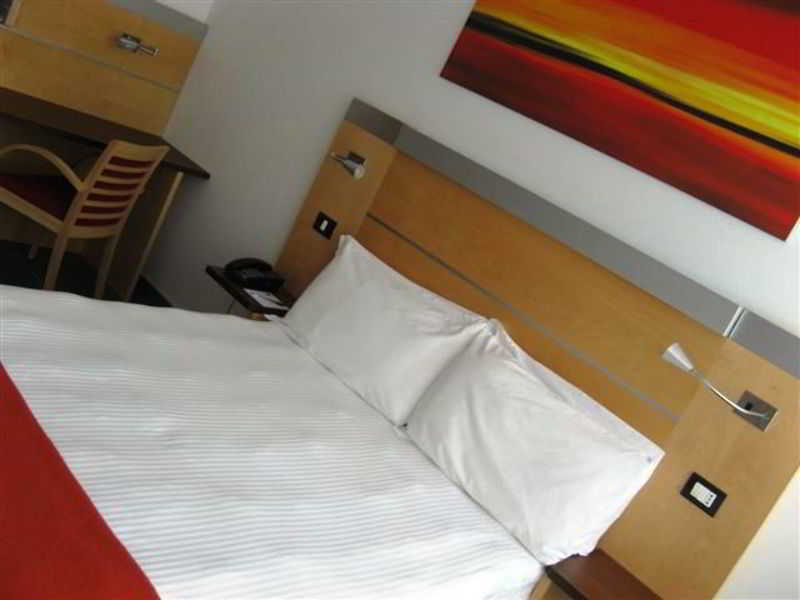 Sotel Nomentana Roma Esterno foto