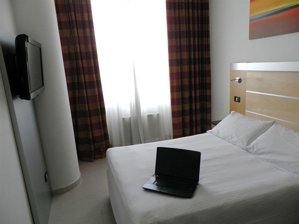 Sotel Nomentana Roma Esterno foto